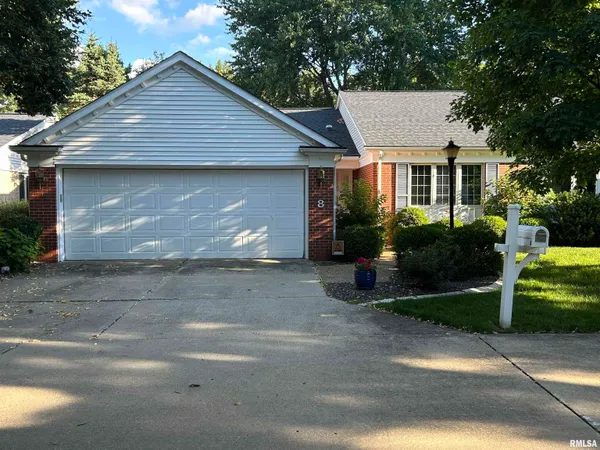 $420,000 | 8 Turnberry Place, Springfield, IL 62704