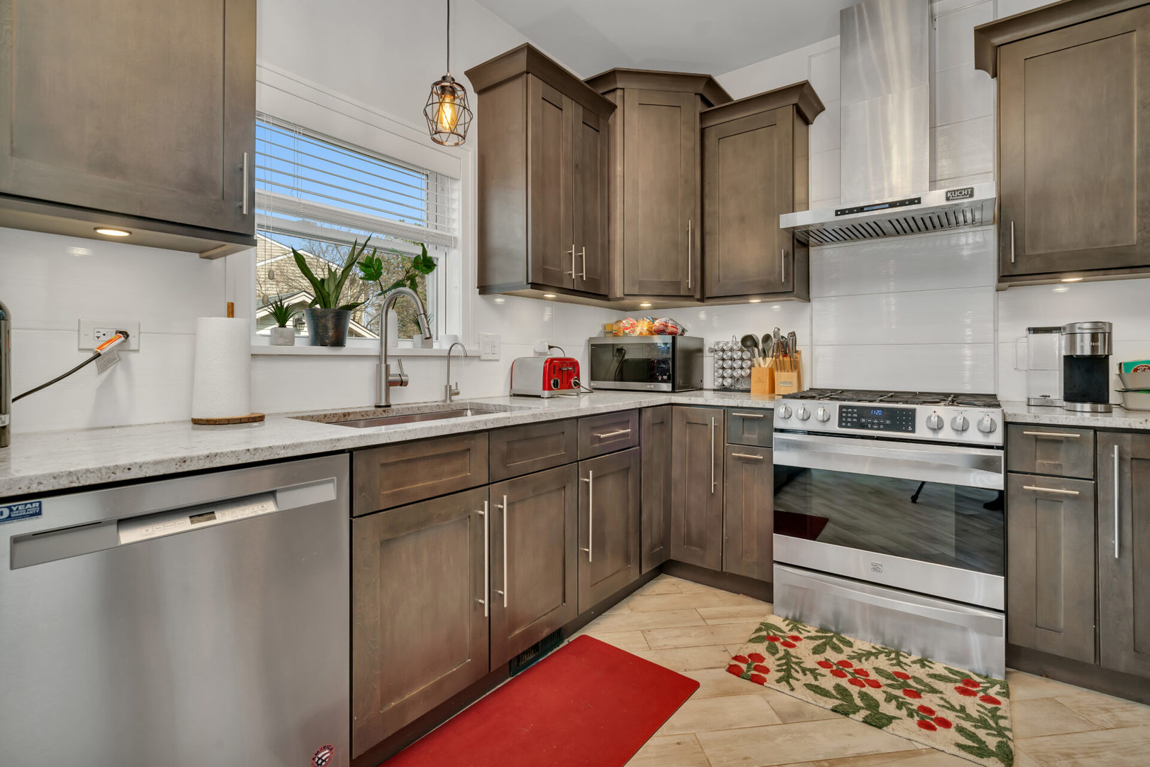 1982 Ridgemore Drive Bartlett, IL 60103 - Photo 2 of 37