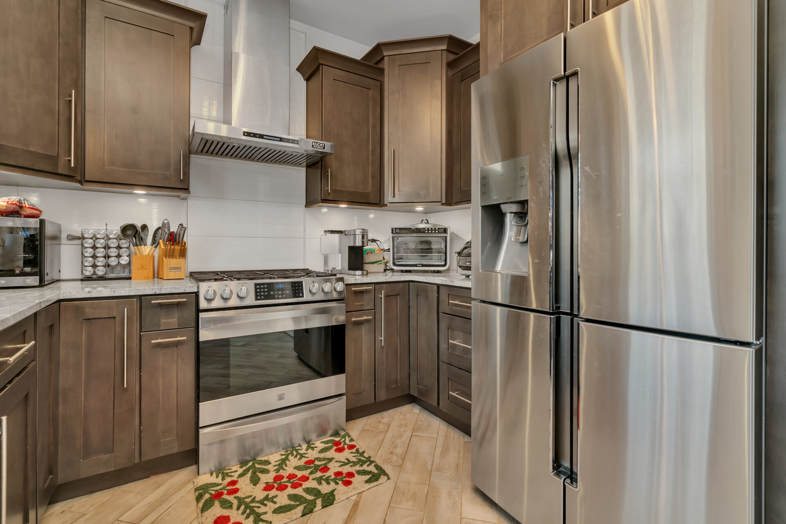 1982 Ridgemore Drive Bartlett, IL 60103 - Photo 4 of 37