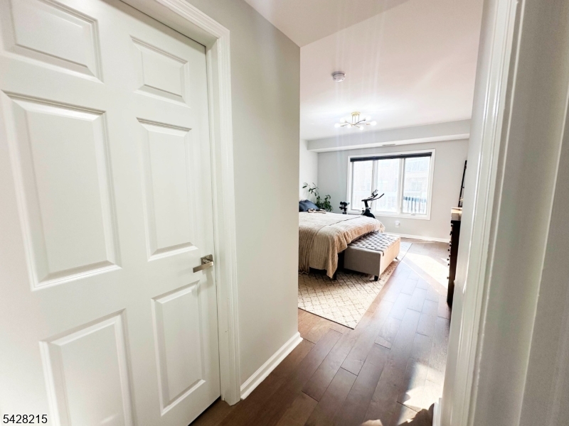 406 Jefferson Court, Unit PH6 Edgewater, NJ 07020 - Photo 13 of 23