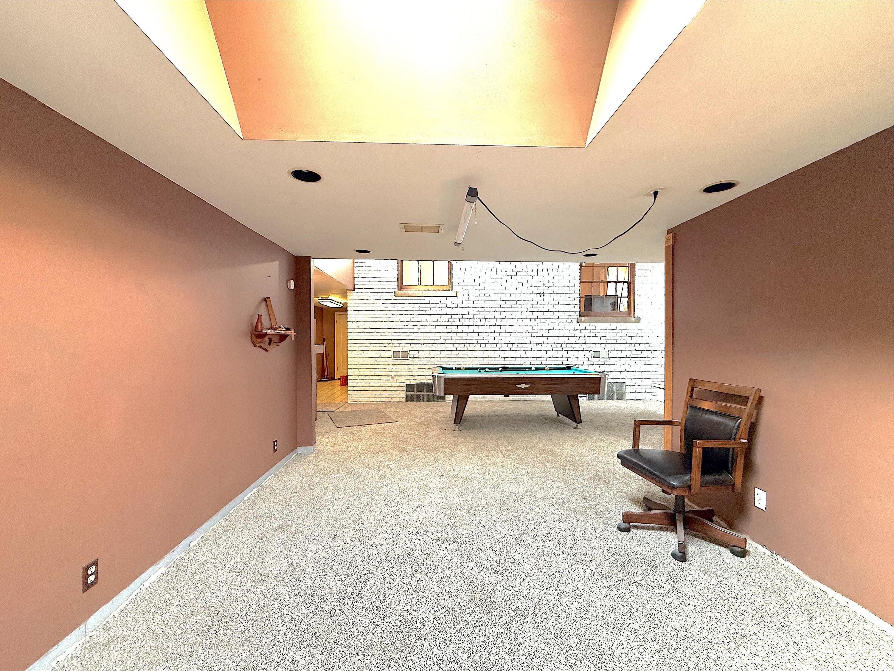 4039 Torrence Avenue Hammond, IN 46327 - Photo 12 of 34 a living room with furniture