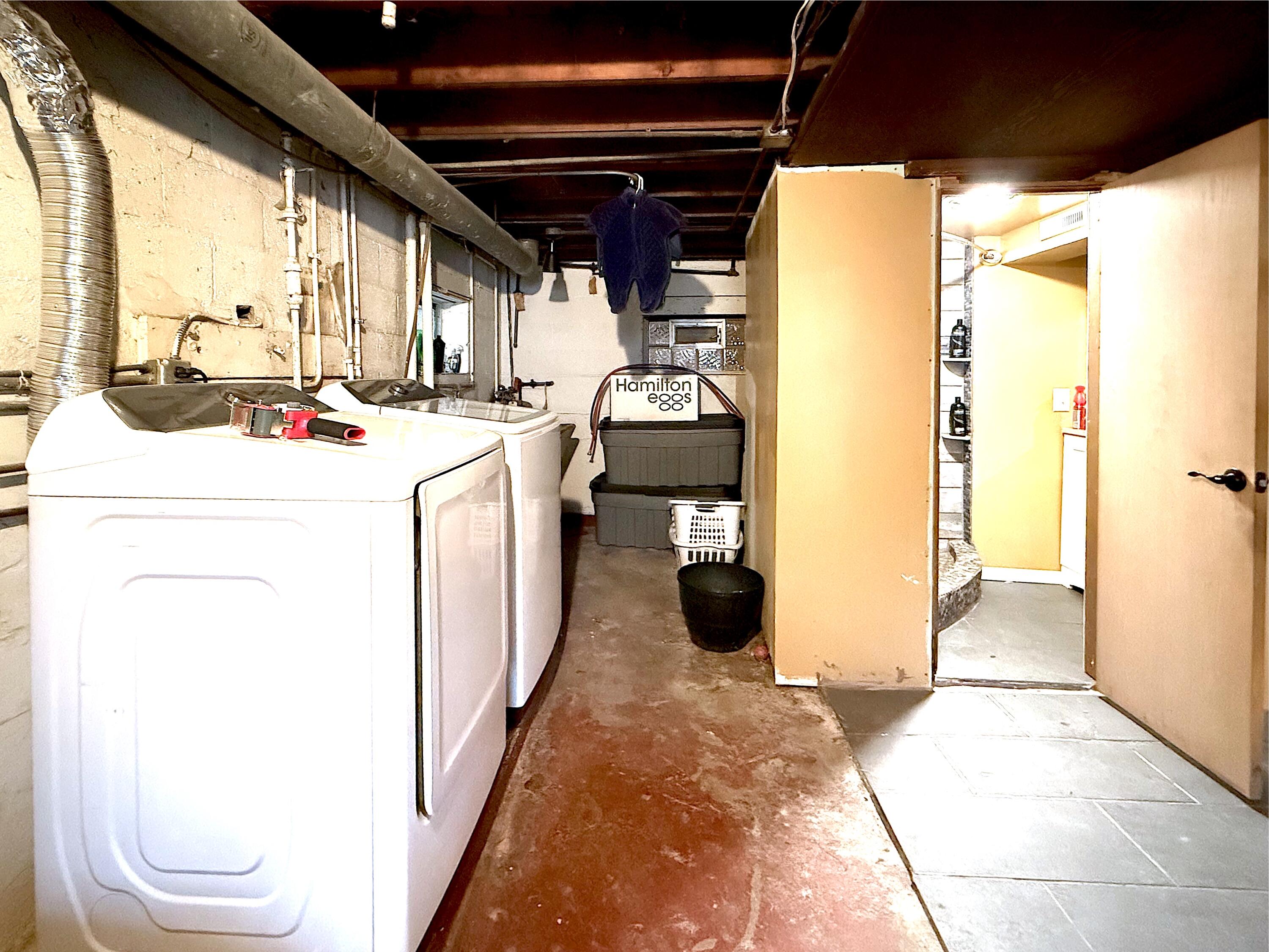 4039 Torrence Avenue Hammond, IN 46327 - Photo 23 of 34 a utility room with dryer and washer