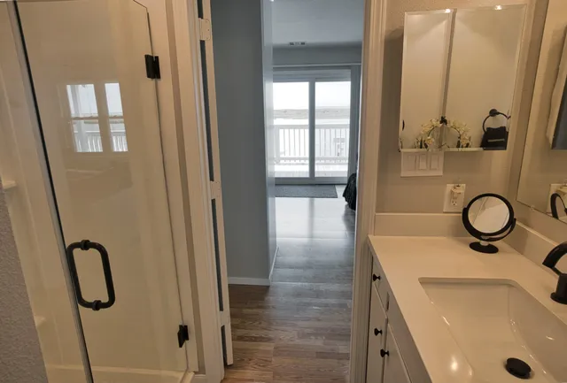 $748,862 | 549 Private Road 675, Sargent, TX 77414