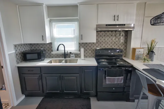 $748,862 | 549 Private Road 675, Sargent, TX 77414