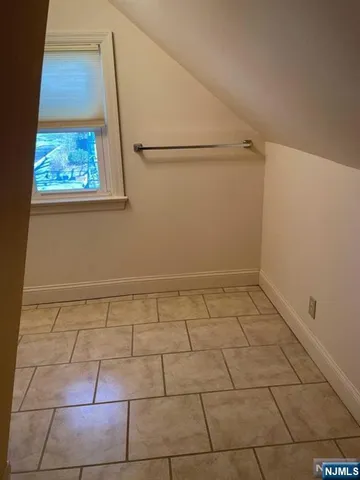 $2,600 | 273 Edwards Street, Unit 2, Ridgewood, NJ 07450