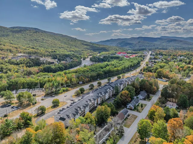 $339,900 | 227 Main Street, Unit 231, Lincoln, NH 03251