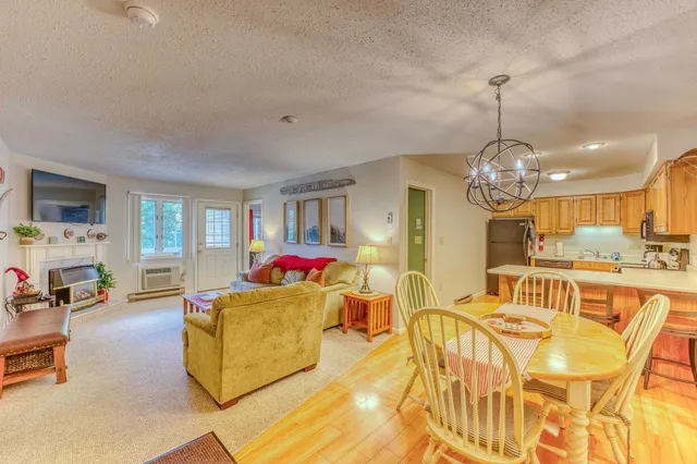 $339,900 | 227 Main Street, Unit 231, Lincoln, NH 03251