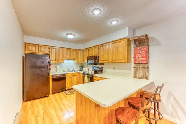 $339,900 | 227 Main Street, Unit 231, Lincoln, NH 03251