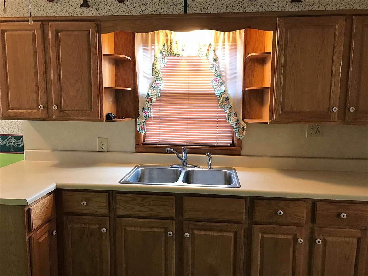 114 West 12th Street Rochester, IN 46975 - Photo 3 of 16