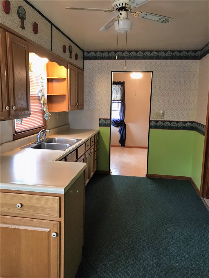 114 West 12th Street Rochester, IN 46975 - Photo 4 of 16