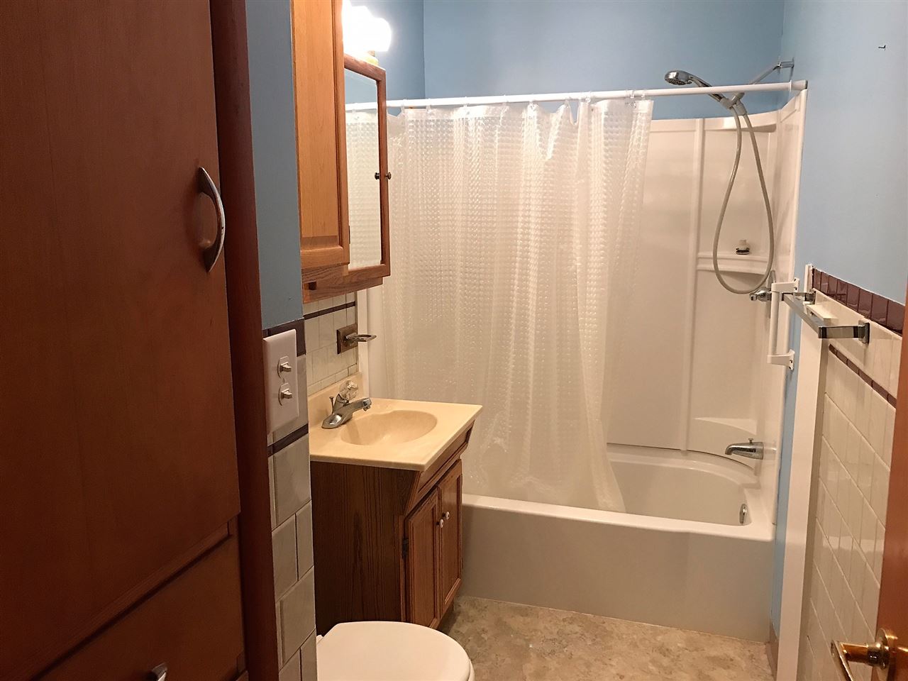 114 West 12th Street Rochester, IN 46975 - Photo 8 of 16