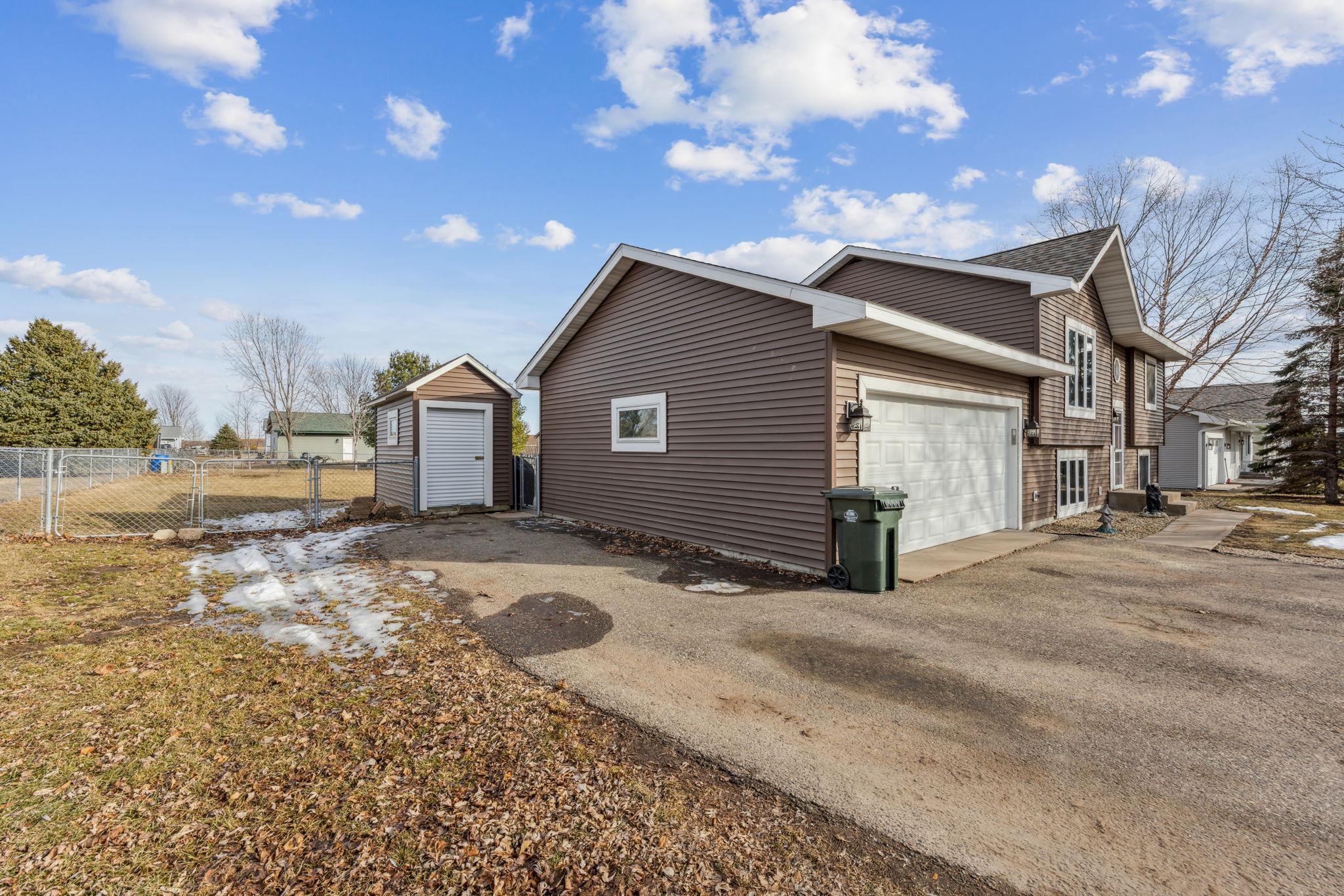 412 Aaron Street Star Prairie, WI 54026 - Photo 3 of 27 Gallery Image 3