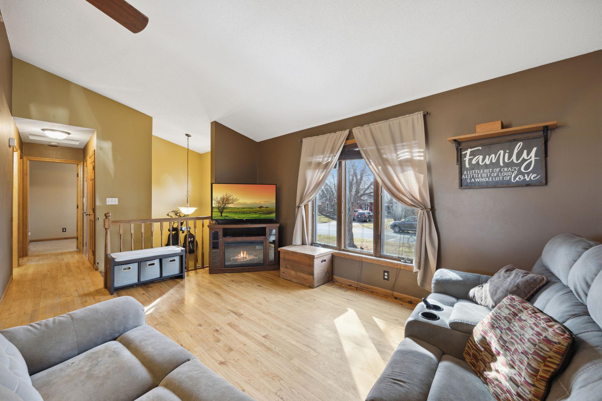 412 Aaron Street Star Prairie, WI 54026 - Photo 5 of 27 Gallery Image 5