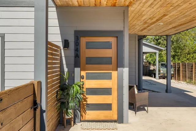 $420,000 | 304 Blackson Avenue, Unit A, Austin, TX 78752