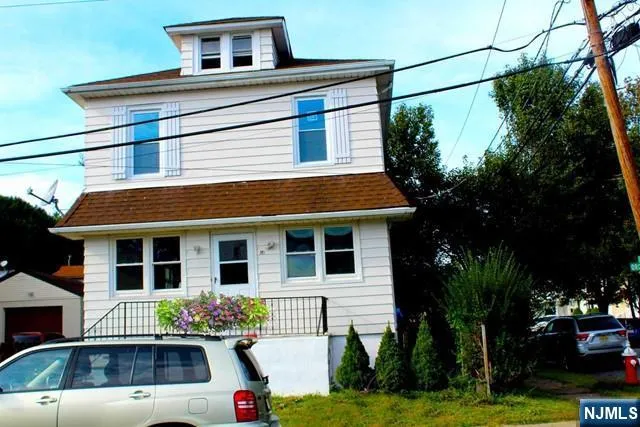 $3,999 | 287 Orchard Street, Elmwood Park, NJ 07407