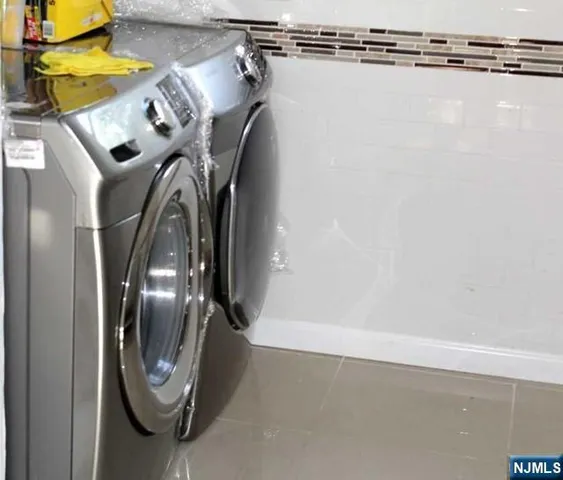 $3,999 | 287 Orchard Street, Elmwood Park, NJ 07407