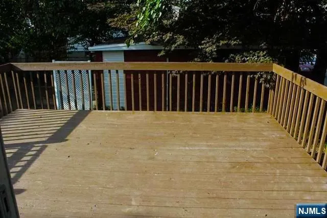 $3,999 | 287 Orchard Street, Elmwood Park, NJ 07407