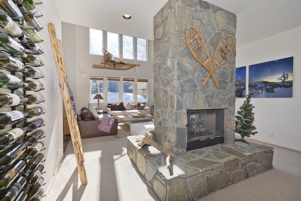 117 Juniper Road Mammoth Lakes, CA 93546 - Photo 14 of 46