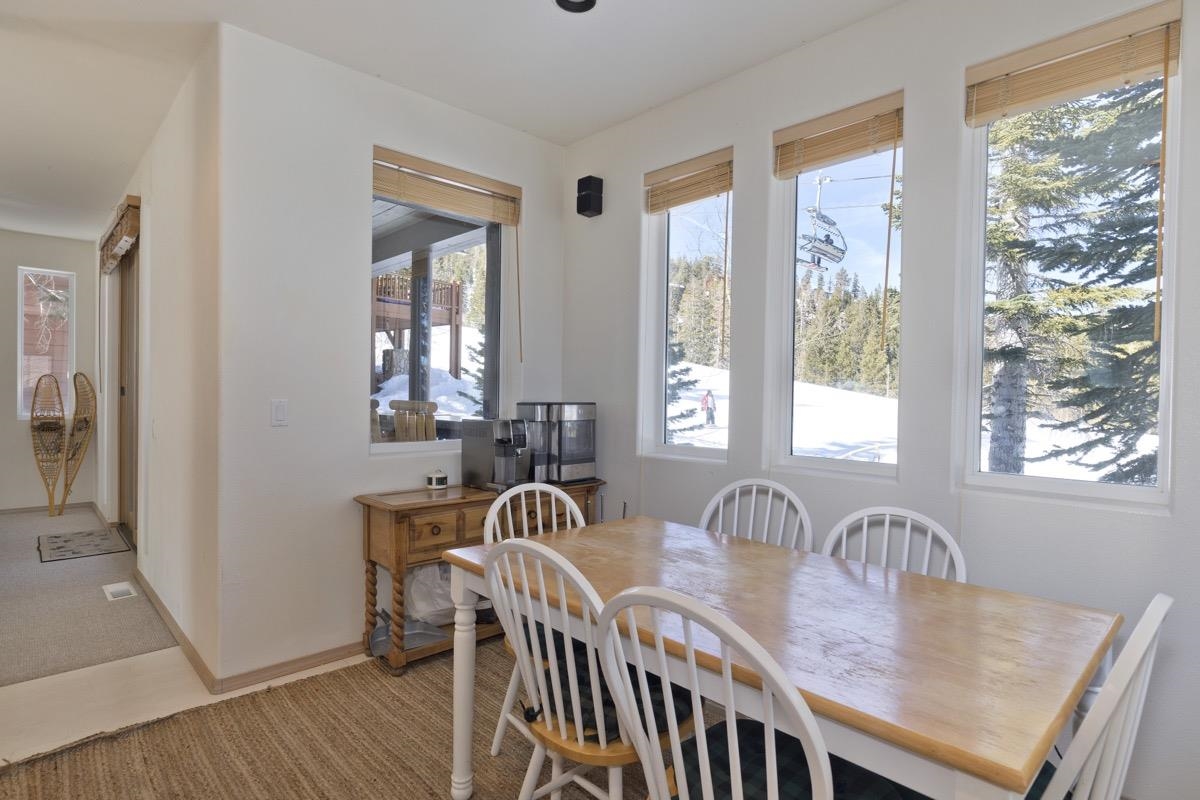 117 Juniper Road Mammoth Lakes, CA 93546 - Photo 10 of 46