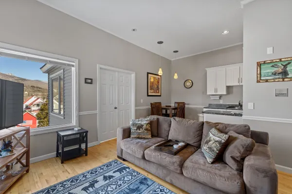 $329,000 | 10 School Street, Unit 14, Lincoln, NH 03251