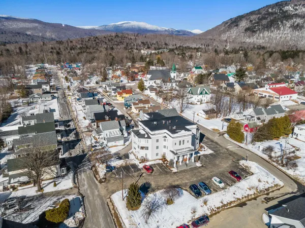 $329,000 | 10 School Street, Unit 14, Lincoln, NH 03251