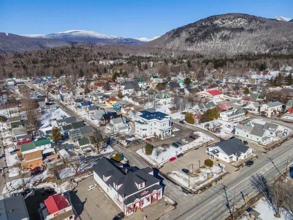 $329,000 | 10 School Street, Unit 14, Lincoln, NH 03251