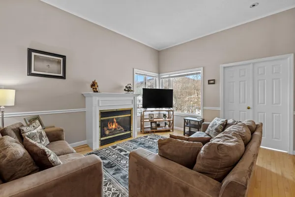 $329,000 | 10 School Street, Unit 14, Lincoln, NH 03251