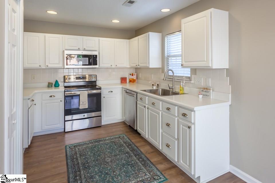 300 Rivereen Way Simpsonville, SC 29680 - Photo 7 of 24 Gallery Image 7