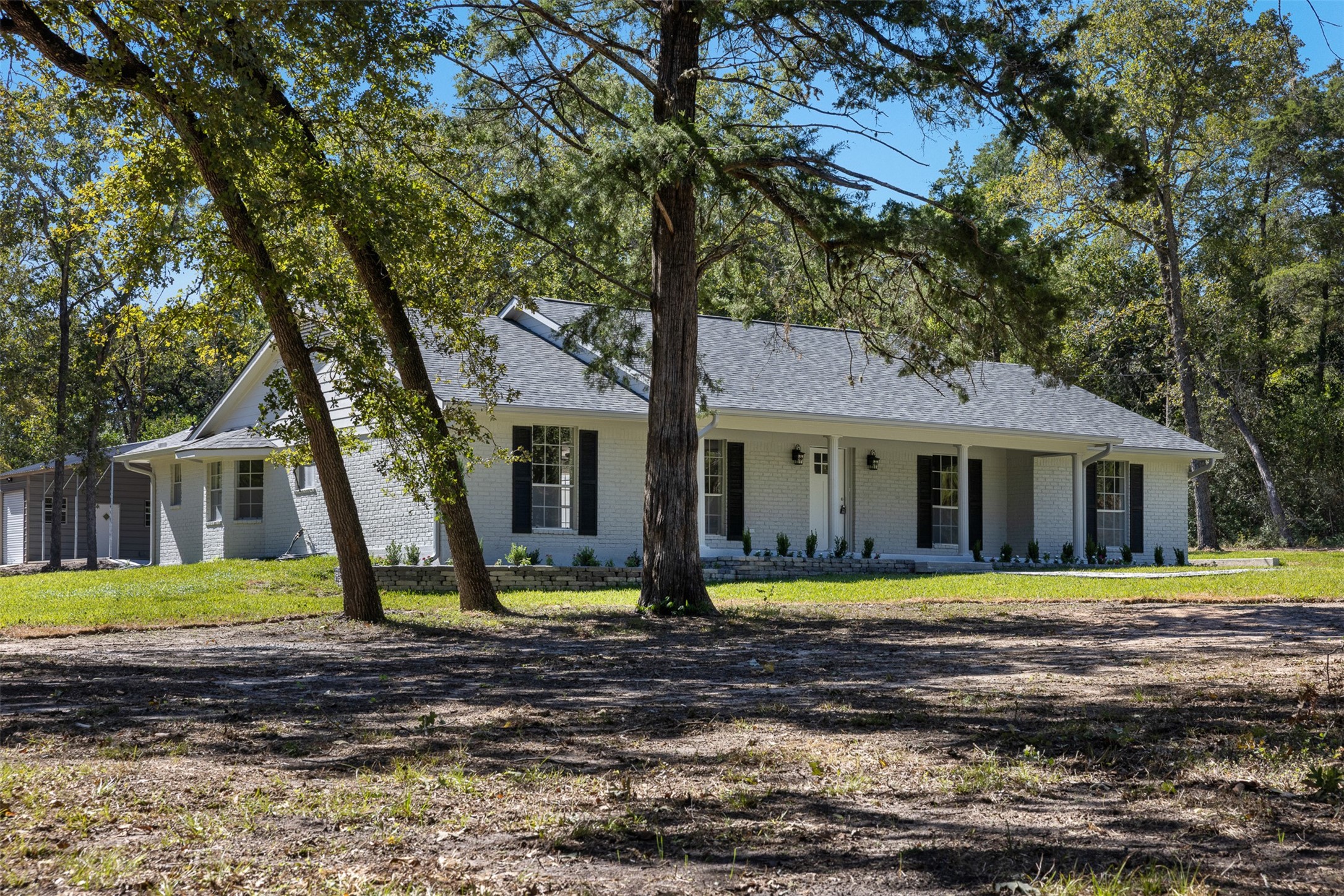 576 Hickory Bend Road Brenham, TX 77833 - Photo 3 of 32