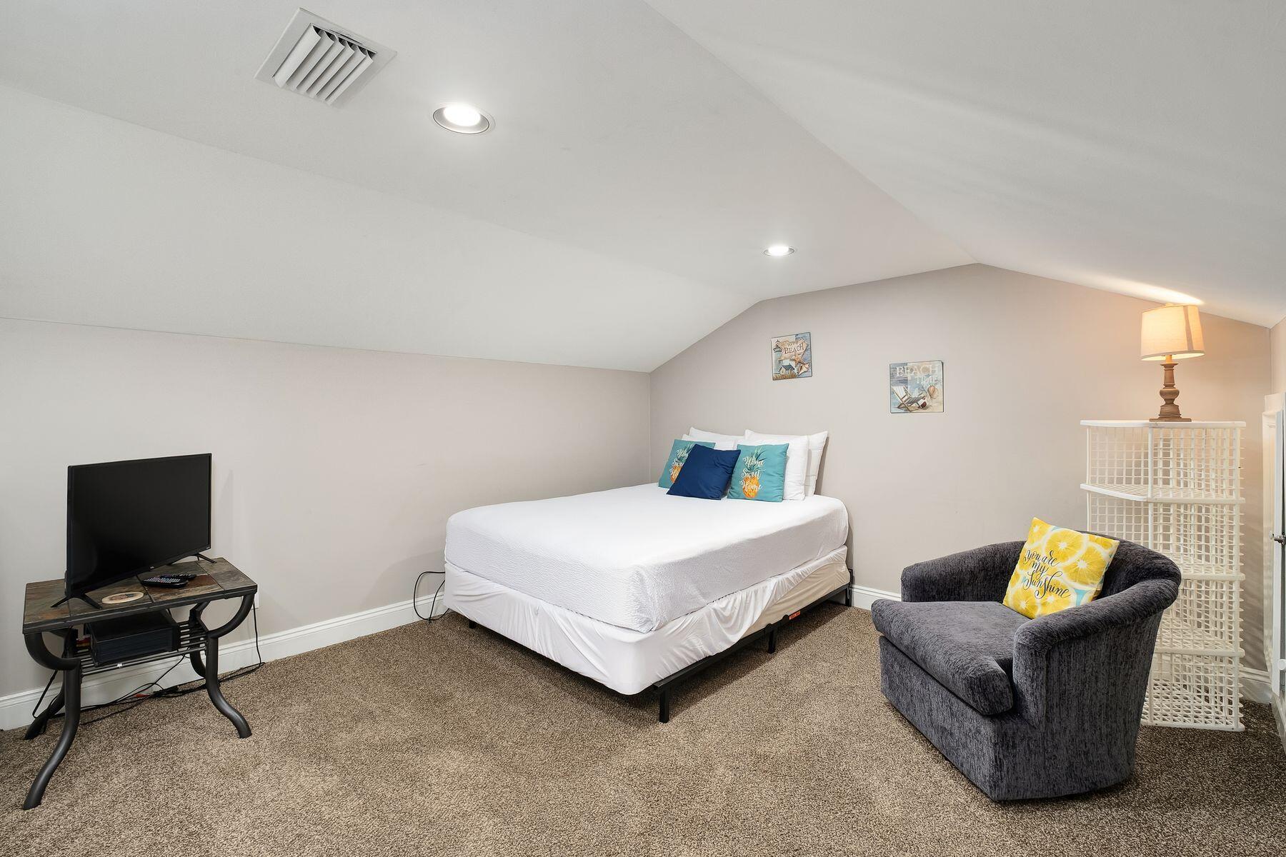 172 Sugar Sand Lane Santa Rosa Beach, FL 32459 - Photo 32 of 40 a living room with furniture and a window