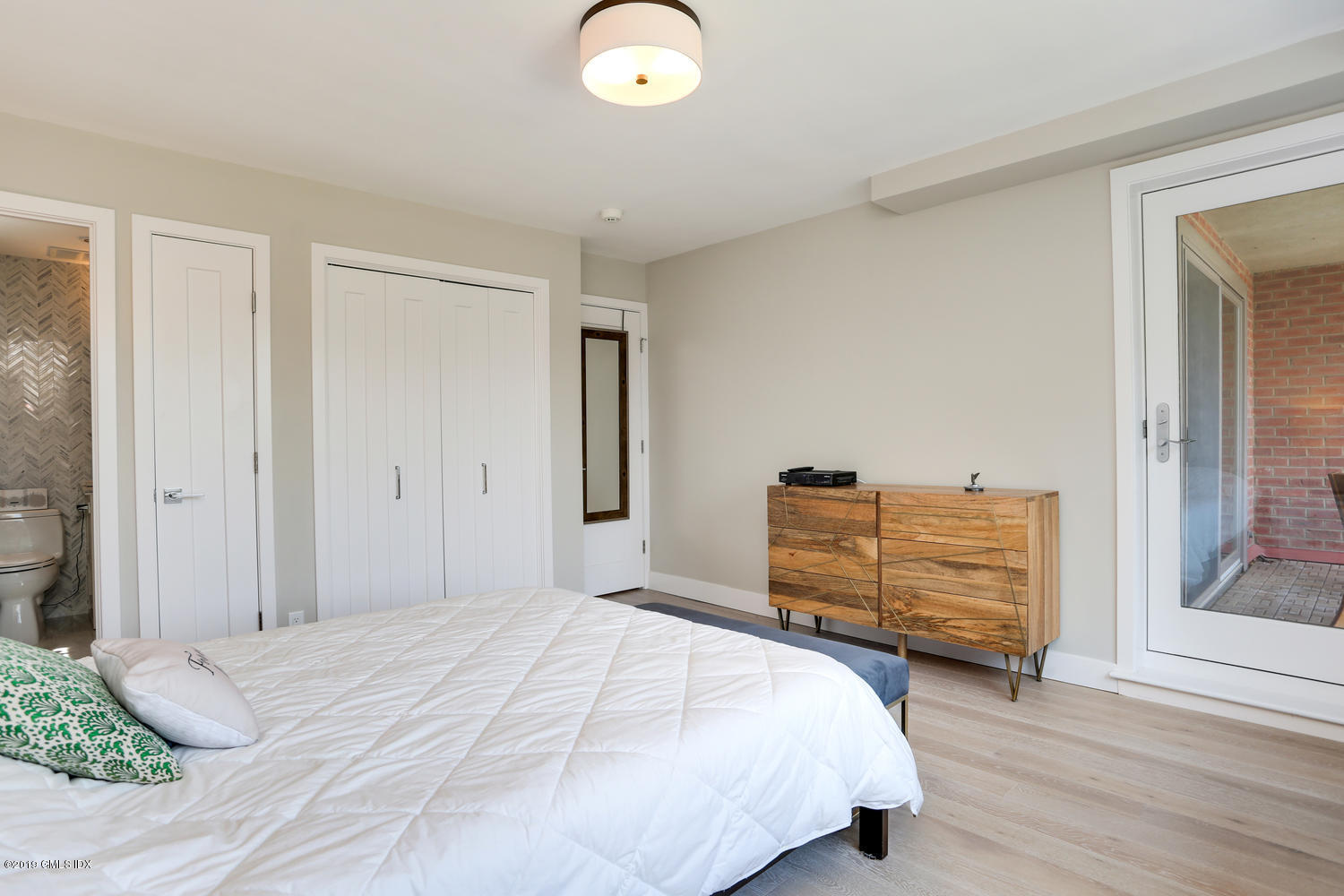 630 Steamboat Road, Unit 2E Greenwich, CT 06830 - Photo 18 of 46 630 Steamboat Rd Greenwich CT-large-010-