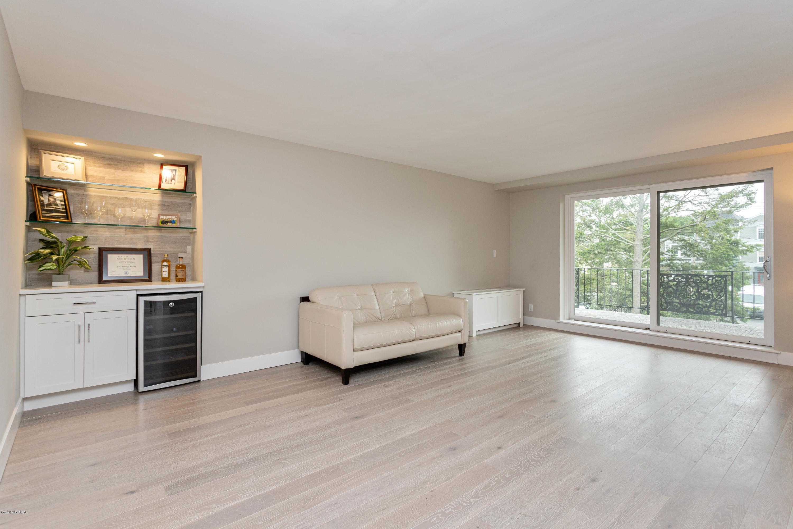 630 Steamboat Road, Unit 2E Greenwich, CT 06830 - Photo 24 of 46 Living Room with Wetbar