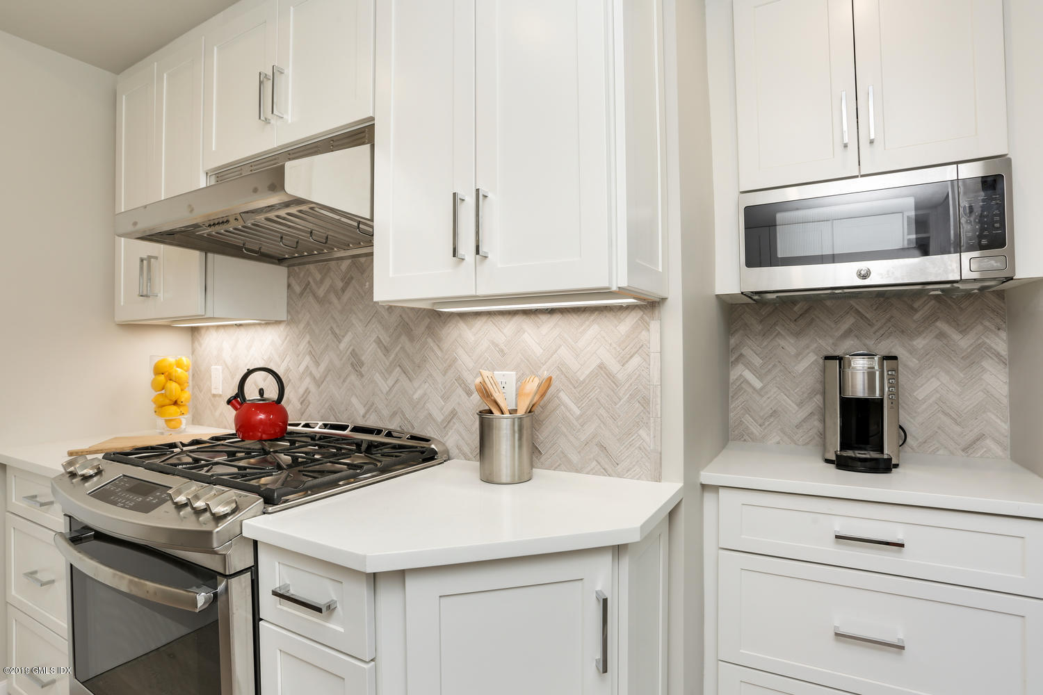 630 Steamboat Road, Unit 2E Greenwich, CT 06830 - Photo 10 of 46 630 Steamboat Rd Greenwich CT-large-003-