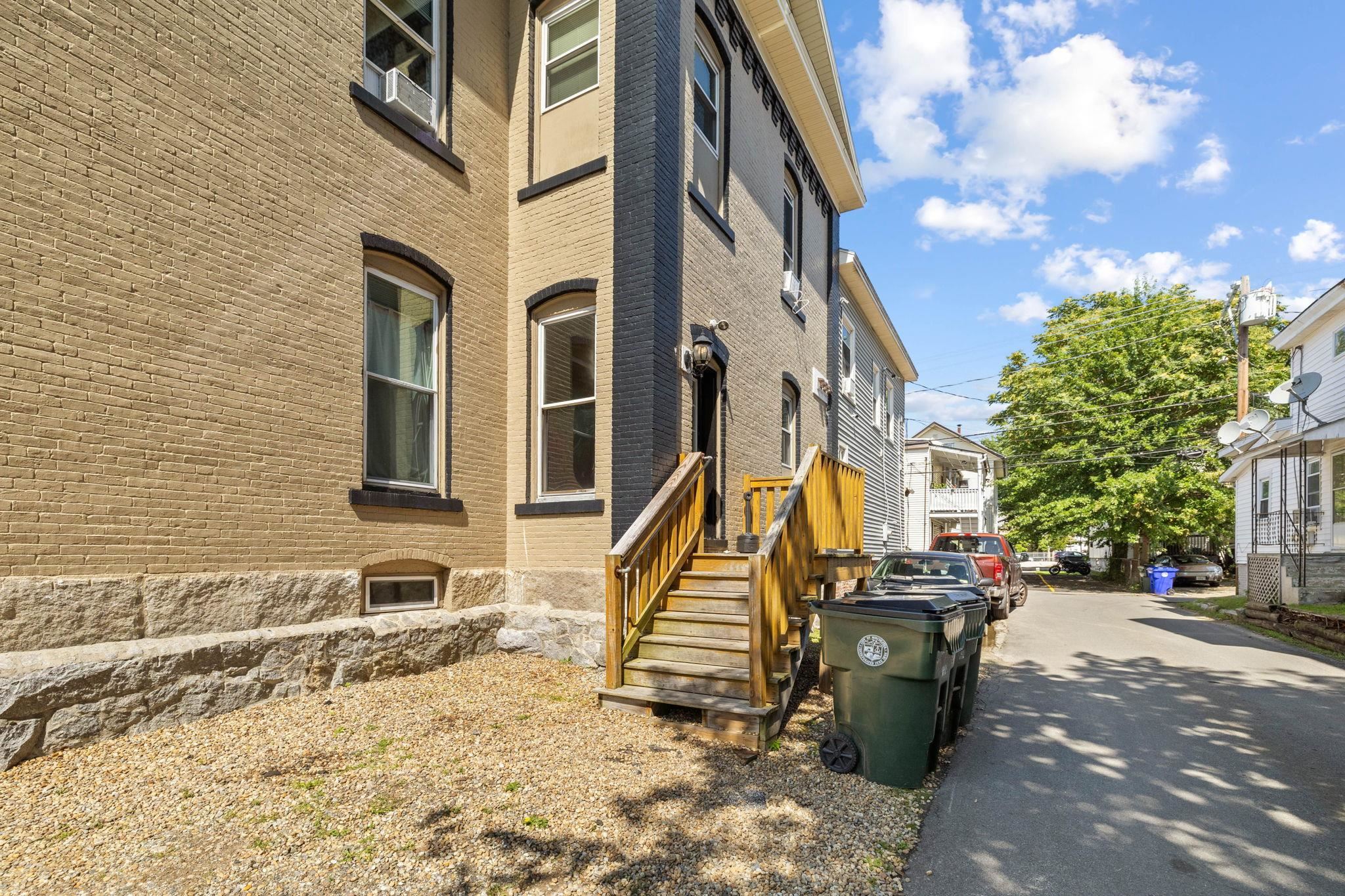 52 Myrtle Street Manchester, NH 03101 - Photo 6 of 28 Gallery Image 6