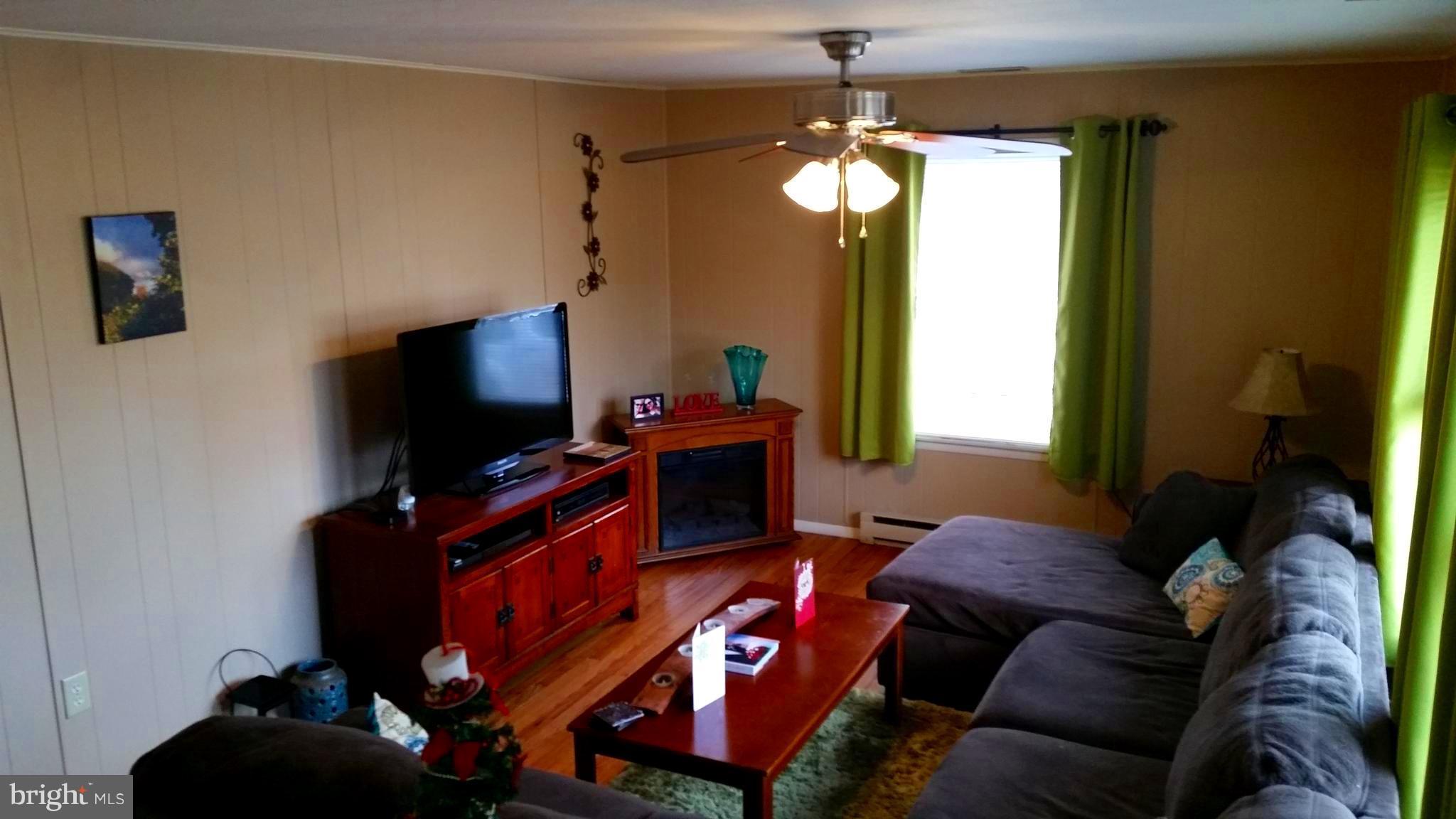 308 Oriole Road Chestertown, MD 21620 - Photo 8 of 24 Living Room
