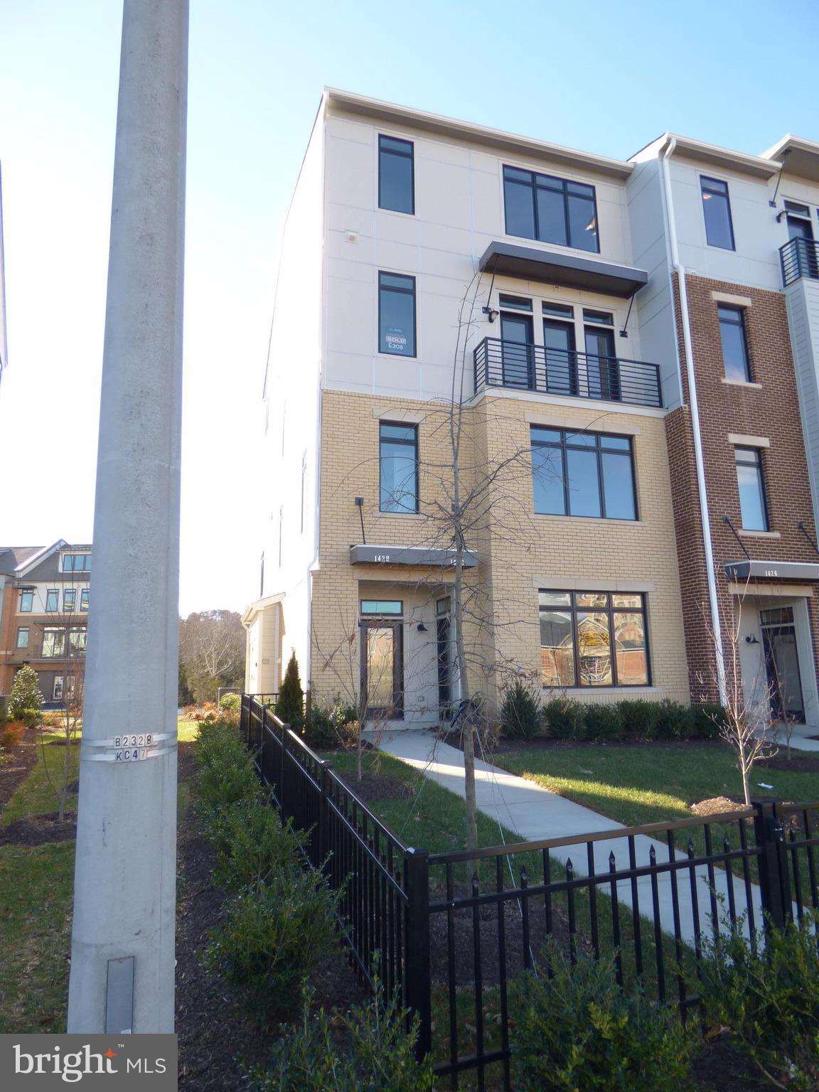 1428 Ribbon Limestone Terrace Southeast, Unit 108 Leesburg, VA 20175 - Photo 2 of 27 Exterior (Front)