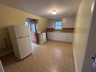 $1,950 | 38 Cedar Street, Unit 1, Holliston, MA 01746