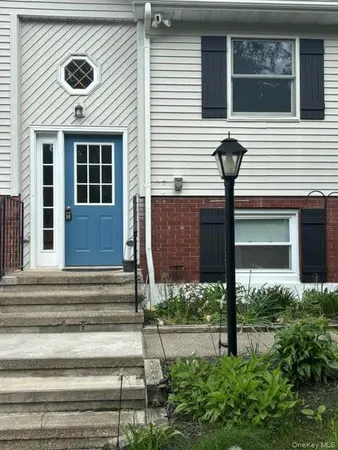 $2,200 | 32 Louise Lane, Hopewell Junction, NY 12533