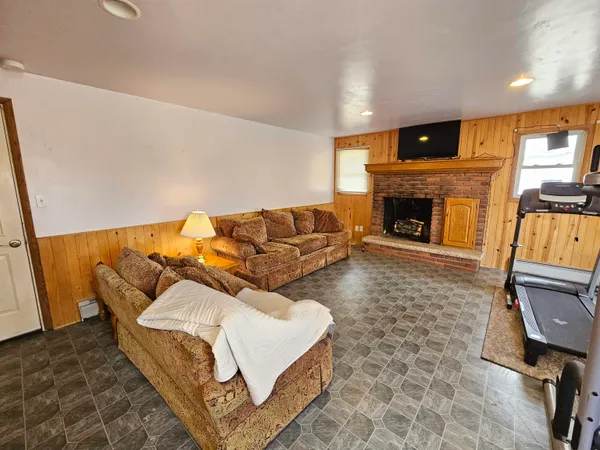 $579,900 | W142 Highway 54, Oneida, WI 54155