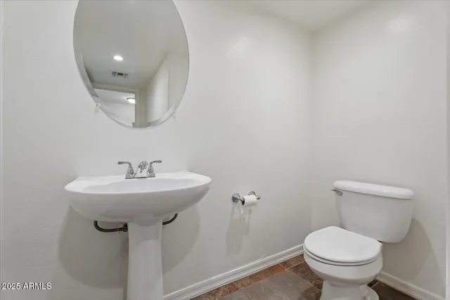 $3,300 | 1423 South Newberry Lane, Tempe, AZ 85281