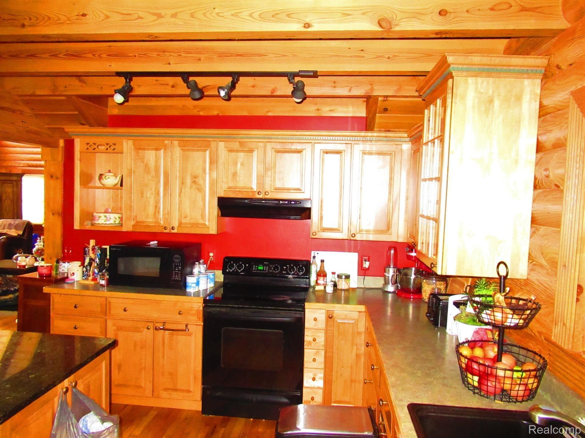 4866 Witt Road St. Clair, MI 48079 - Photo 15 of 98 Kitchen6.jpg
