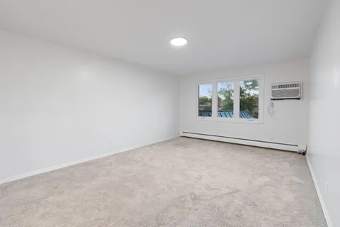 $149,900 | 3200 Virginia Avenue South, Unit 209, St. Louis Park, MN 55426