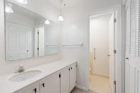 $149,900 | 3200 Virginia Avenue South, Unit 209, St. Louis Park, MN 55426