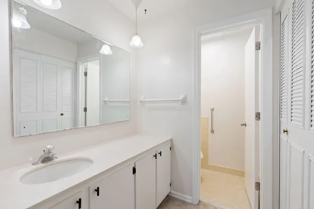 $149,900 | 3200 Virginia Avenue South, Unit 209, St. Louis Park, MN 55426