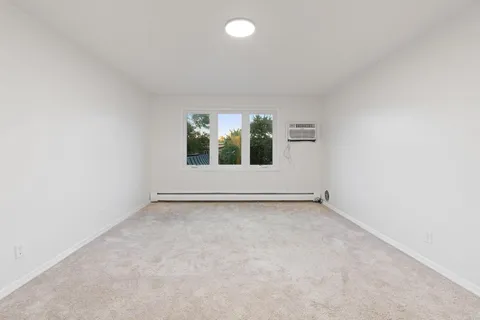 $149,900 | 3200 Virginia Avenue South, Unit 209, St. Louis Park, MN 55426