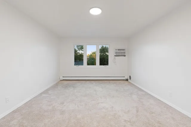 $149,900 | 3200 Virginia Avenue South, Unit 209, St. Louis Park, MN 55426