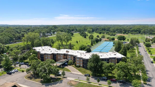 $149,900 | 3200 Virginia Avenue South, Unit 209, St. Louis Park, MN 55426