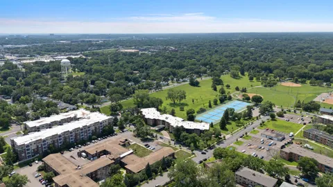 $149,900 | 3200 Virginia Avenue South, Unit 209, St. Louis Park, MN 55426