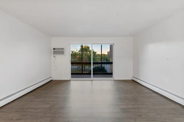 $149,900 | 3200 Virginia Avenue South, Unit 209, St. Louis Park, MN 55426