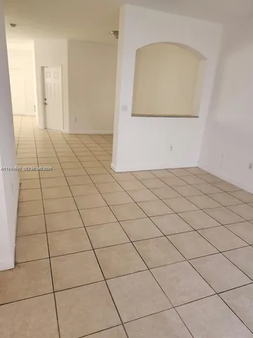 $3,400 | Three Lakes, Miami, FL 33186